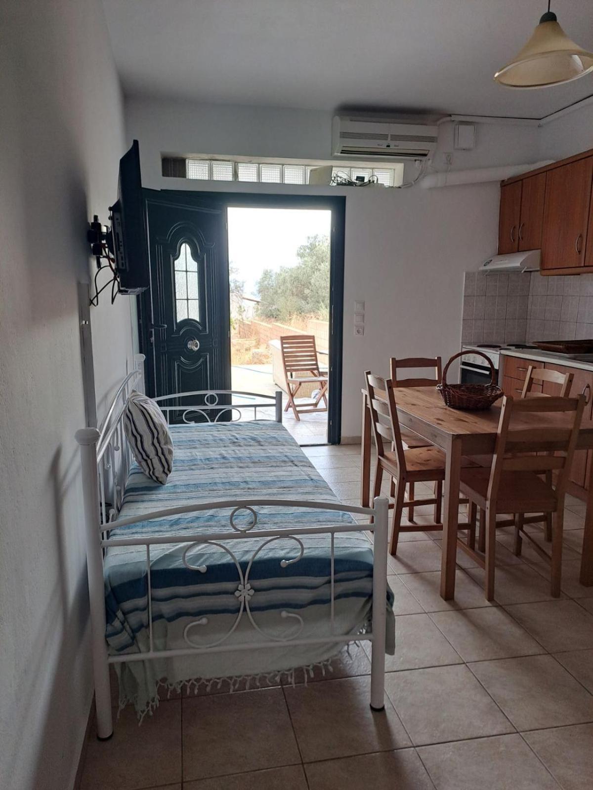 Flisvos Apartments Megalochori  Kültér fotó